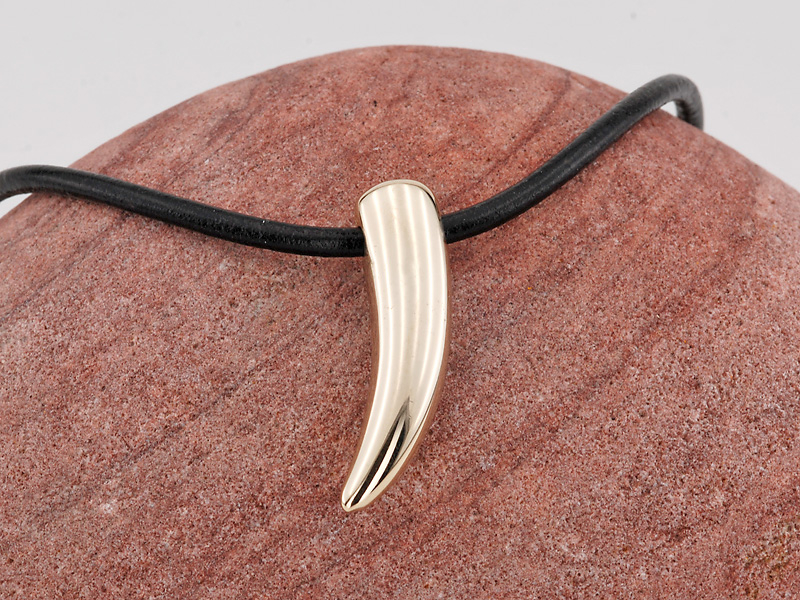 Naszyjnik: Złoty kieł duży