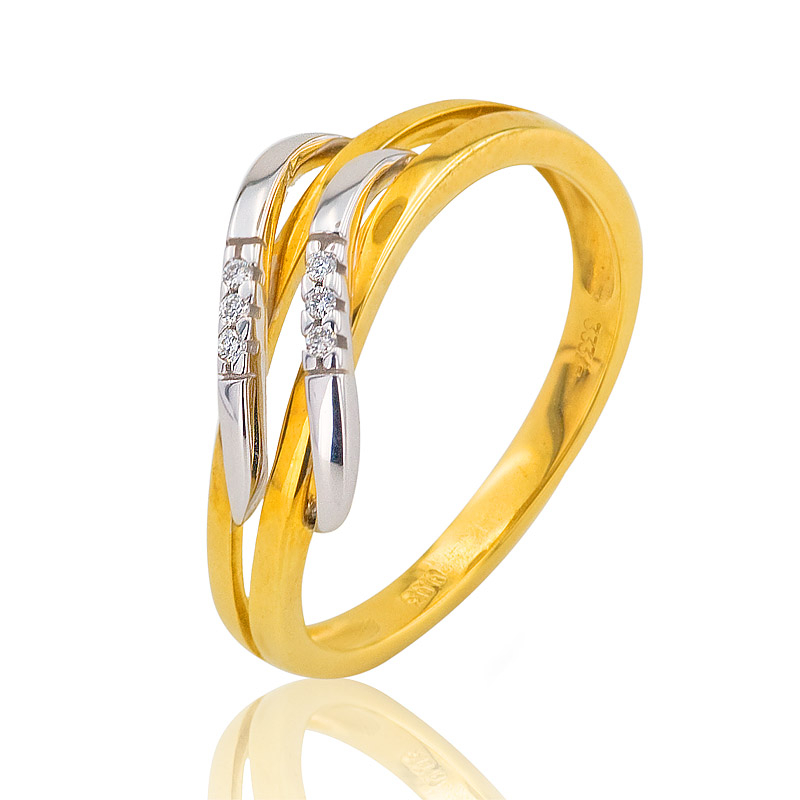 Pierścionek z diamentami