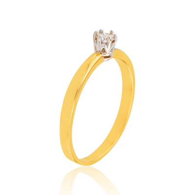 Pierścionek z brylantem