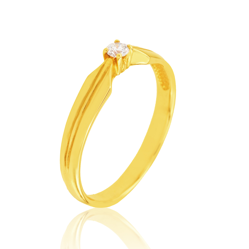 Pierścionek z brylantem